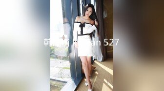 小伙和风韵犹存老熟女偷情