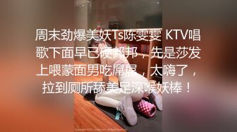 4k高清美食城女厕偷拍后厨工作人员，前台工作人员消费的食客效果非常清晰