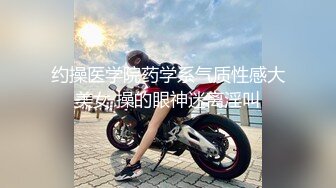 真实商场试衣间偷拍 某领导和情人竟在试衣间里搞起来了 外面很多人在讲话 露脸