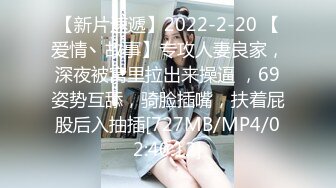 极品CP✅魔手》疯狂大胆坑神躲进商场女_厕独占一个坑位隔板缝中偸_拍各种B形妹子方便▲极限特写镜头快要碰到B了 (2)