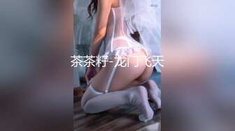 欧美户外撒尿猎人偷拍の2【45V】  (11)