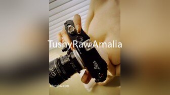 TushyRaw.Amalia