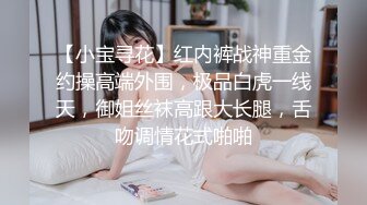 我淘气的继母喜欢在两个洞里做爱。 当我的鸡巴在她的肛门时变得很高 (640988014abb1)