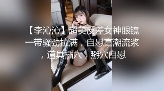 露脸小哥勾搭良家小少妇，丝袜短裙扒光了给小哥口交，躺在床上敞开腿给小哥舔逼，激情抽插浪荡呻吟好刺激