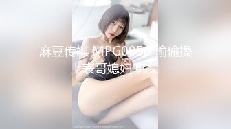 商场女厕全景偷拍多位小姐姐嘘嘘 还有一位小姐姐竟然脱光了尿尿