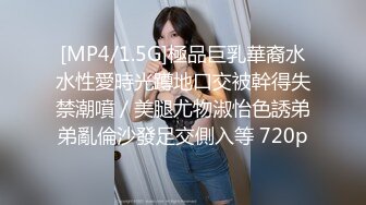 勾引77年風韻嶽母,邊和老婆撩騷,邊撩嶽母,想舔嶽母痔瘡19P+1V